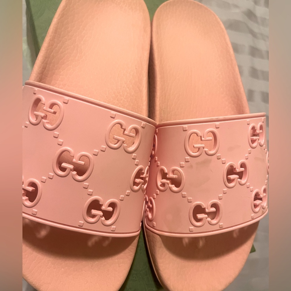 Cucci slide
